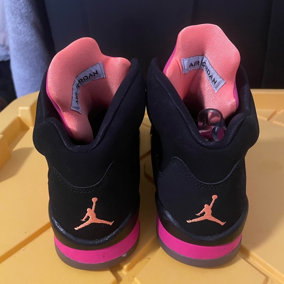 Girls' Nike Air Jordan V 5 Black Bright Cactus Citrus Pink Retro GS
2013 - Picture 5 of 7